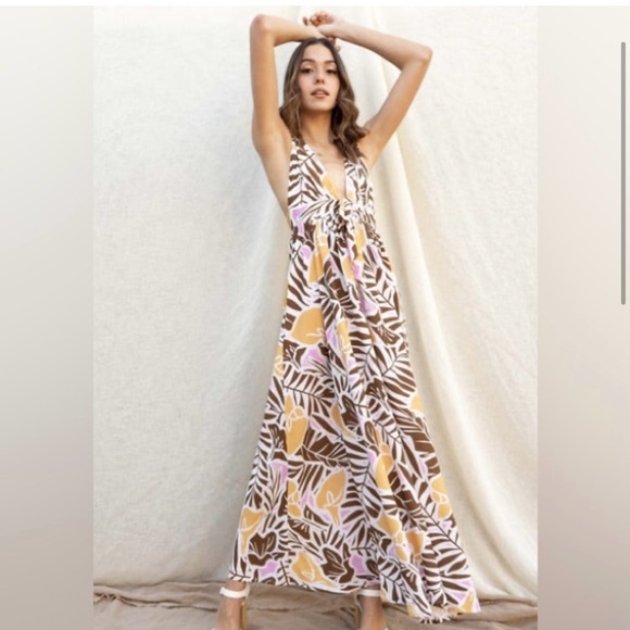 Aakaa women’s, low cut w/ front tie, tropical floral print dress, like new sz sm - Picture 3 of 11